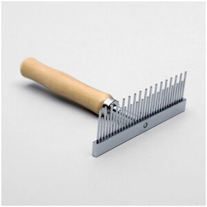 Расчёска-грабли с зубьями разной длины, деревянная ручка, 12,5 х 9,5 см