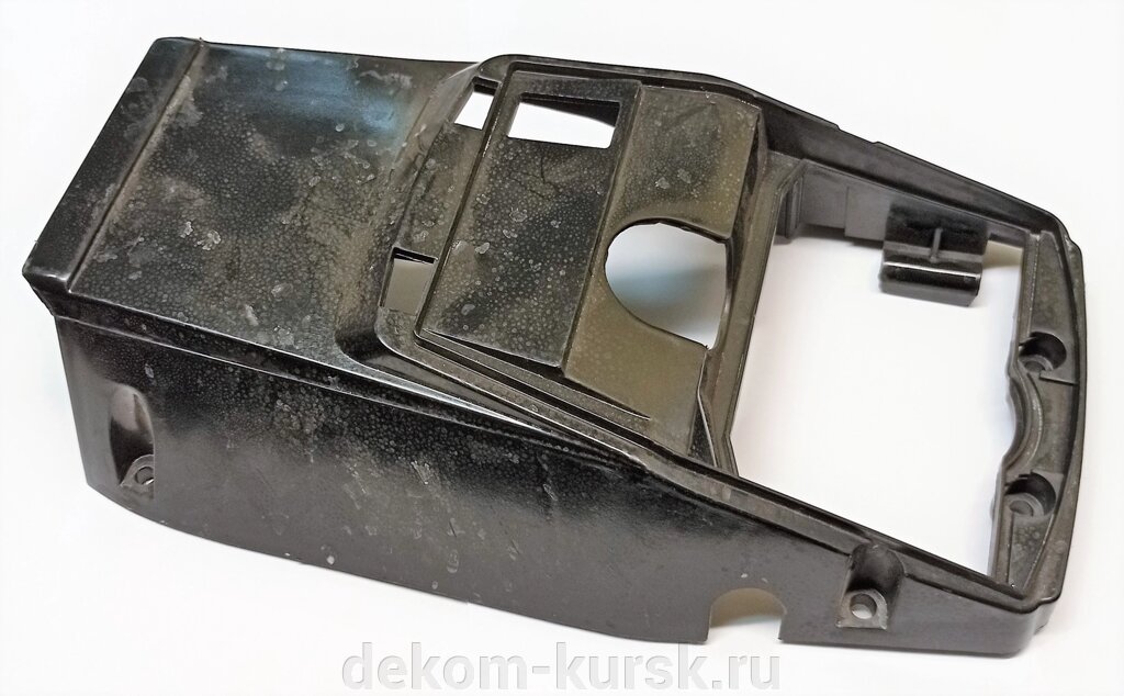 Крышка Калибр бензопилы БП-1900/18, БП-2500/20 верхняя 25х14см от компании Сервисный центр "Деком" - запчасти насосов, компрессоров, инструмента - фото 1