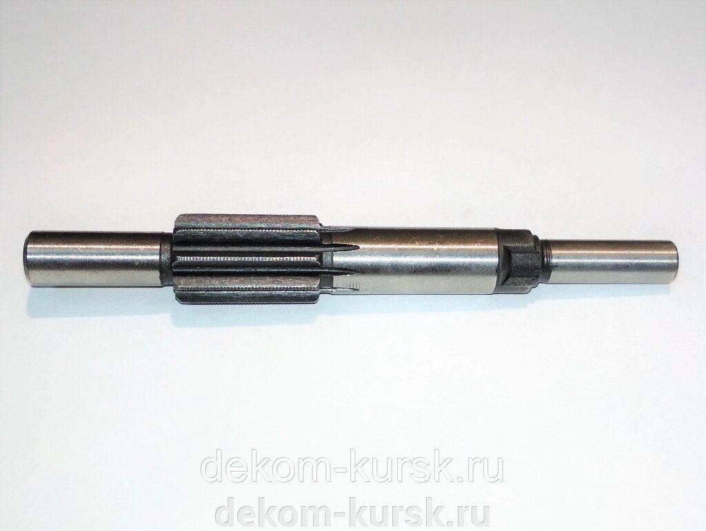 Вал-шестерня Калибр перфоратора ЭП-650/24 ЭП-800/30 ЭП-800/30МР ЭП-800/26м ЭП-900/30м ЭП-950/30 z=9 D6х11мм L=84мм 3паза от компании Сервисный центр "Деком" - запчасти насосов, компрессоров, инструмента - фото 1