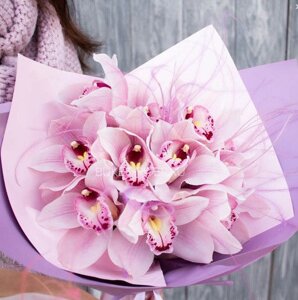 Букет Розовых Орхидей в Матовой упаковке