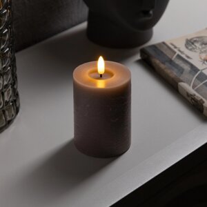 Светодиодная свеча лиловая, 7.5 12.5 7.5 см, воск, пластик, батарейки ааах2 (не в комплекте), свечение теплое белое