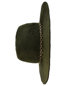 Зеленая шляпа с широкими полями