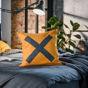 Декоративная подушка Don`t cross, размер 40x40 см