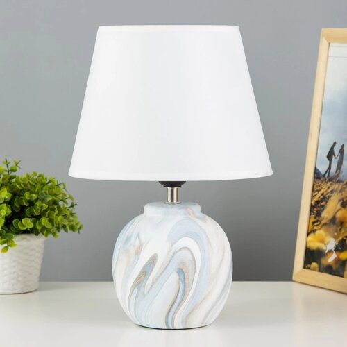 Настольная лампа "Кристел" Е27 40Вт бело-голубой 22,5х22,5х32,5 см RISALUX
