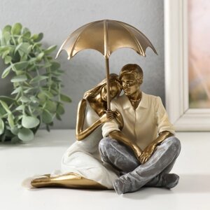 Сувенир полистоун романтика "Влюблённые под зонтом" 17х11,5х15 см