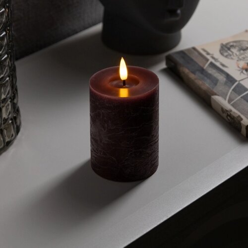 Светодиодная свеча бордовая, 7.5 12.5 7.5 см, воск, пластик, батарейки АААх2 (не в комплекте), свечение тёплое белое