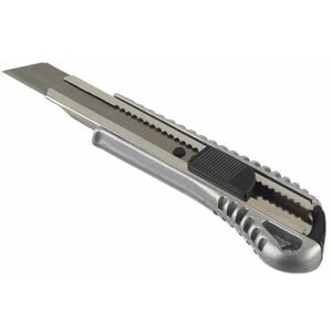 Нож строительный 18 мм канцелярский универсальный ; усиленный с фиксатором и выдвижным лезвием профессиональный металлик