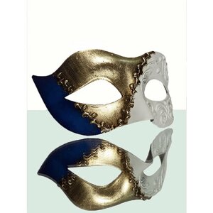 Карнавальная венецианская маска с золотом