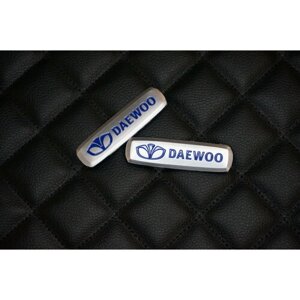 Логотип (шильдик) на автомобильный коврик с маркой автомобиля Daewoo / Део