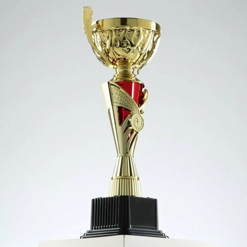 Командор Кубок 155C, наградная фигура, золото, подставка пластик, 32 15 9,5 см.