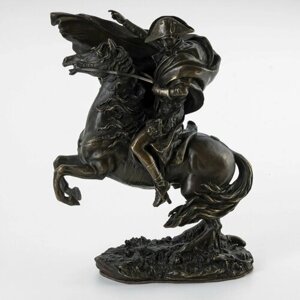 Скульптура кабинетная "Наполеон на коне"по модели Pierre-Claude Gautherot