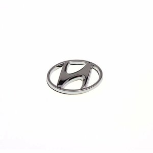 Эмблема на решетку Hyundai хром 46 мм