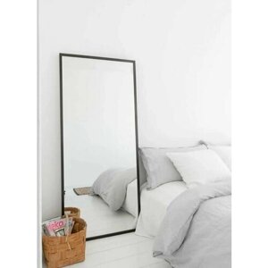 Настенное интерьерное зеркало в классической черной раме для спальни, гостиной и прихожей, в ванную комнату MIRROR MASTER, 600х450 мм