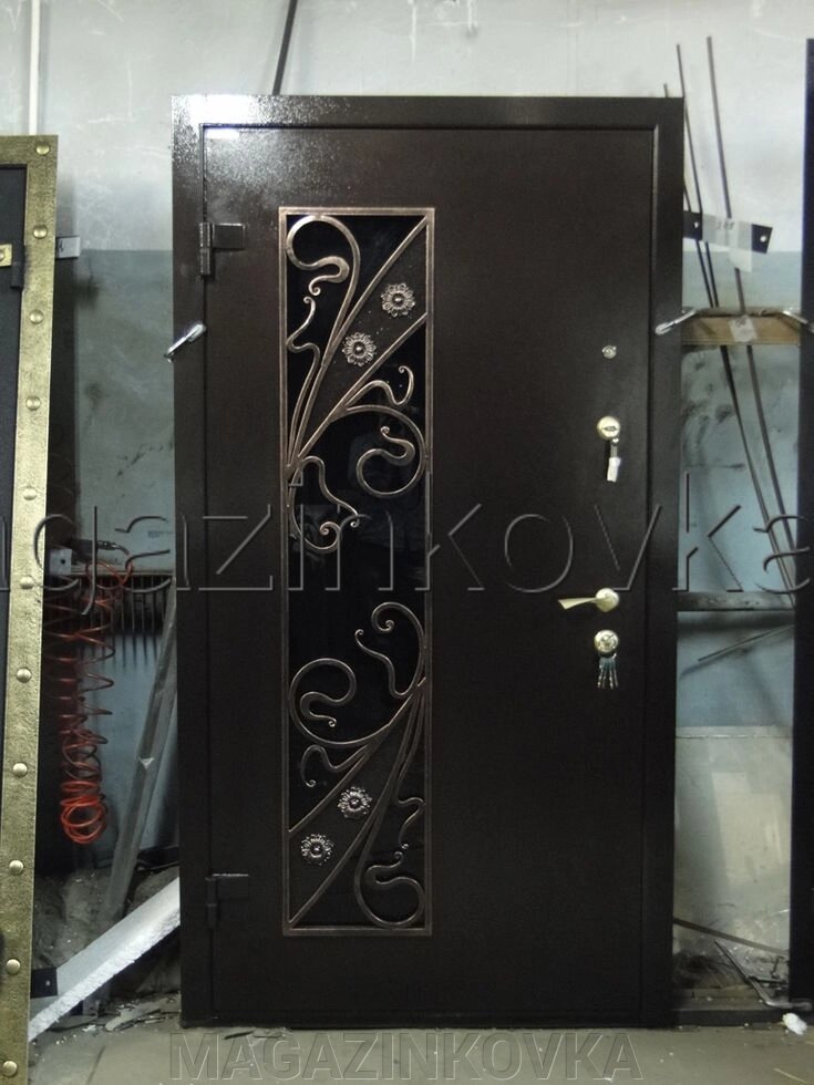Дверь кованая «Генриетта Х» металлическая с ковкой и стеклопакетом от компании MAGAZINKOVKA - фото 1