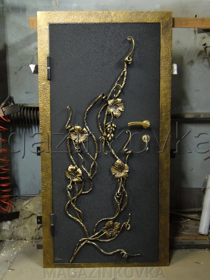 Дверь кованая «Грейс Х» металлическая с ковкой от компании MAGAZINKOVKA - фото 1