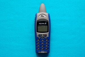 Мобильный телефон Ericsson R310s Blue Новый