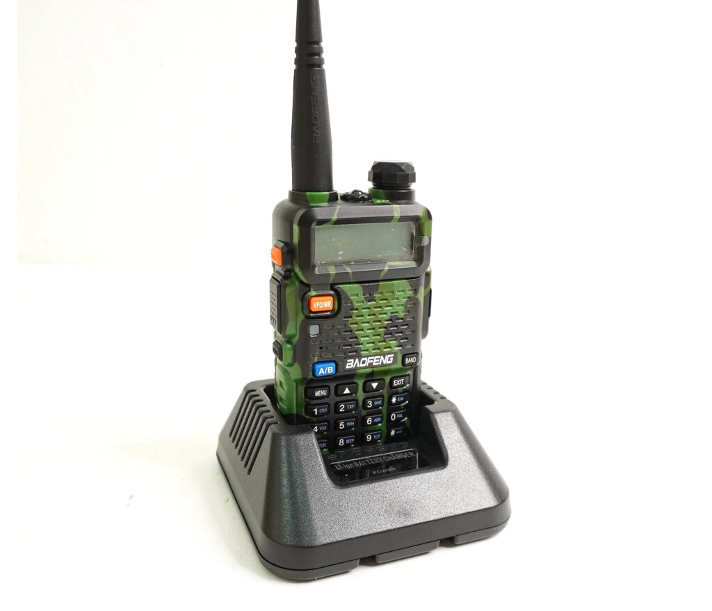 Рация Baofeng UV-5R 5W, 2 режима мощности (камуфляж) от компании Интернет-магазин Pnevmat24 - фото 1