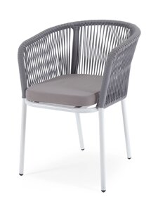 Марсель плетеный стул (57х62х80cм) из роупа, каркас алюминий белый шагрень, цвет светло-серый, ткань светло-серая Neo