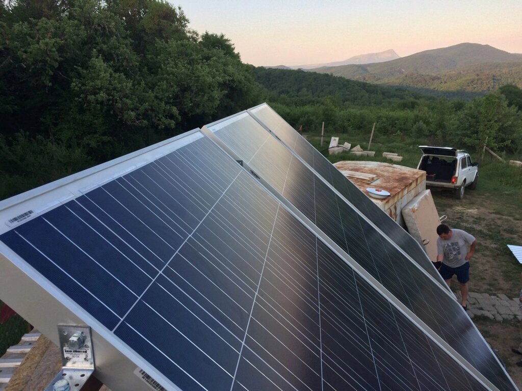 Автономная солнечная электростанция мощностью 705 Вт - фото