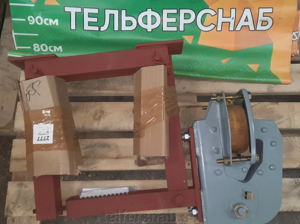 Тормоз колодочный ТКТ-300 с магнитом МО-300 от компании ТЕЛЬФЕРСНАБ/ Грузоподъемное оборудование в Нижнем Новгороде - фото 1