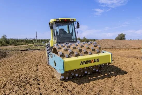 Каток дорожный грунтовый AMMANN ASC150HX от компании Компания СИМ-авто - фото 1