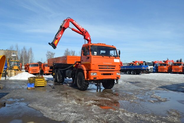 КМУ КАМАЗ 43118-3027-50 (Евро-5) + Flli. Ferrari F148 A2 нижн. упр.+борт сталь 6.2м. (со спалкой) от компании Компания СИМ-авто - фото 1