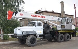 Автокран Челябинец КС-45721-21 на шасси УРАЛ 5557-82М г/п 25Т., 21,7 м.