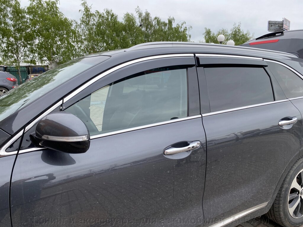 Дефлектора на окна тёмные с нержавеющим молдингом WIND для Kia Sorento Prime UM 2015- от компании Тюнинг и аксессуары для автомобилей "ALEX-M" - фото 1