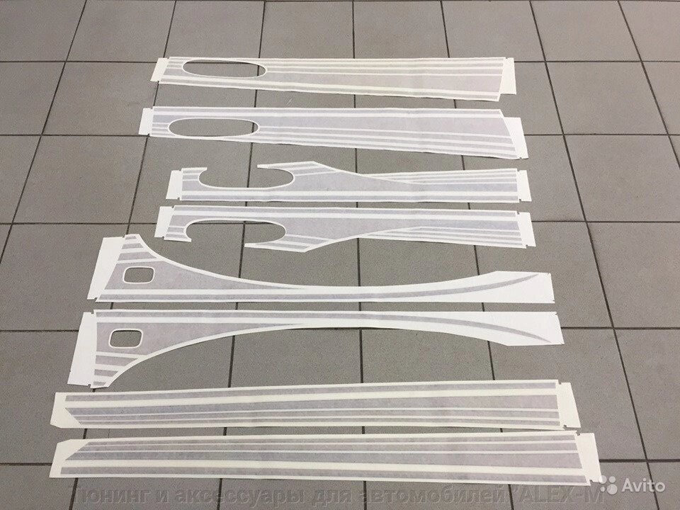 Декоративные наклейки полосы на двери и крылья для Land Cruiser 100 от компании Тюнинг и аксессуары для автомобилей "ALEX-M" - фото 1