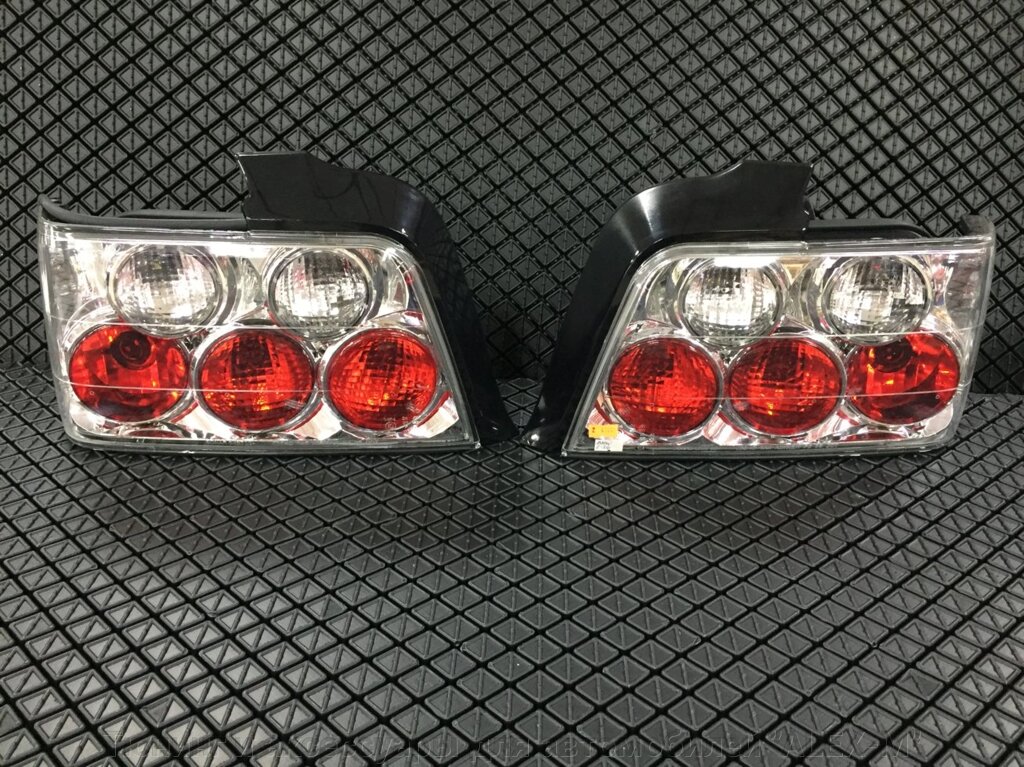 Фонари задние под лампы красные + хромированные кружки для BMW E36 от компании Тюнинг и аксессуары для автомобилей "ALEX-M" - фото 1