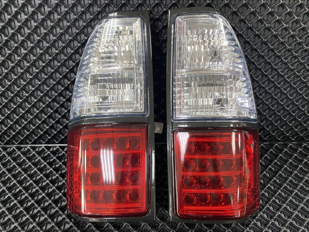Фонари задние светодиодные красные + хрустальные чёрный кант (Китай) для Toyota Prado 90 от компании Тюнинг и аксессуары для автомобилей "ALEX-M" - фото 1