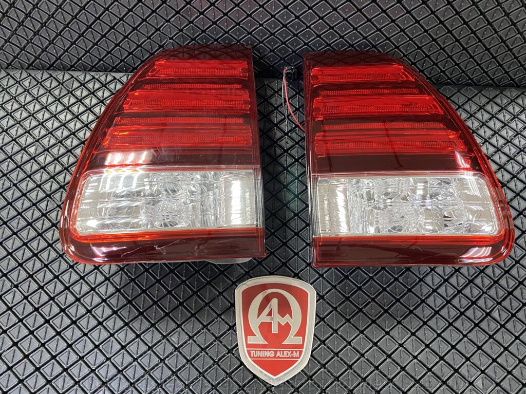 Фонари задние внутренние светодиодные красные + хрустальные (Китай) для Lexus LX 470 2003-2007 от компании Тюнинг и аксессуары для автомобилей "ALEX-M" - фото 1