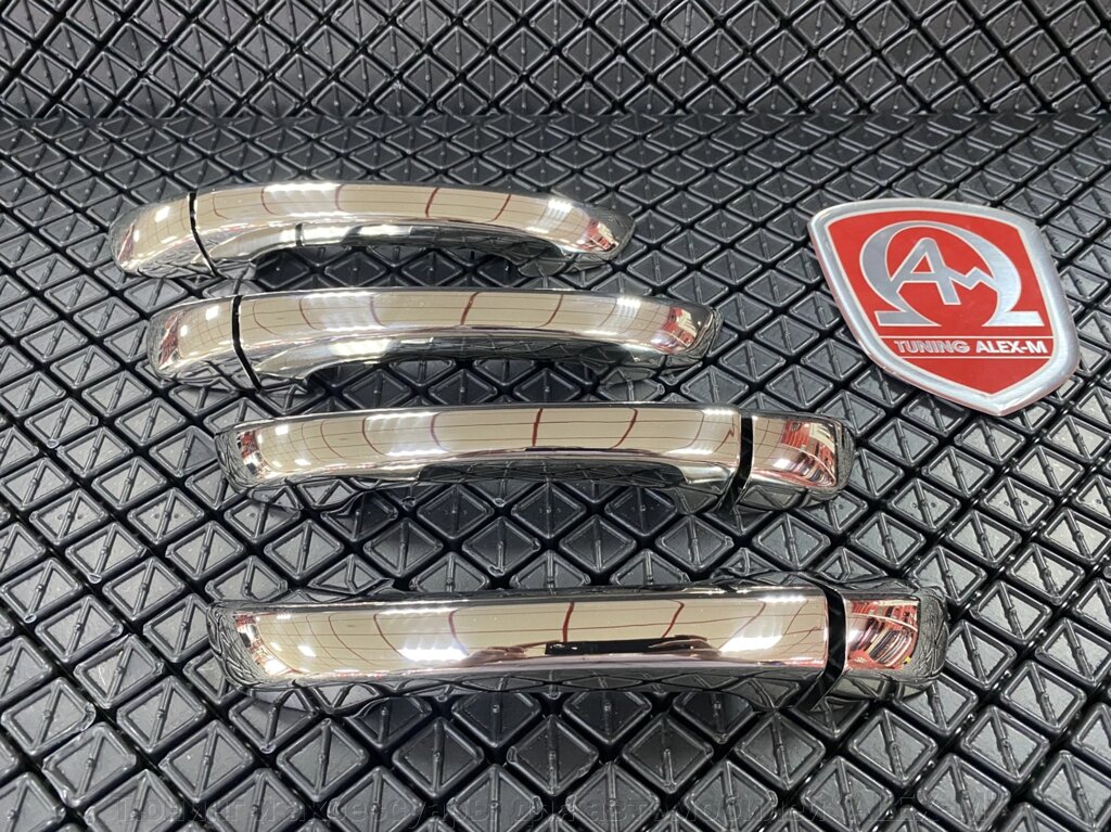 Хромированные накладки на ручки дверей из нержавеющей стали (Omsa Line) для Skoda SuperB 2008-2014 от компании Тюнинг и аксессуары для автомобилей "ALEX-M" - фото 1