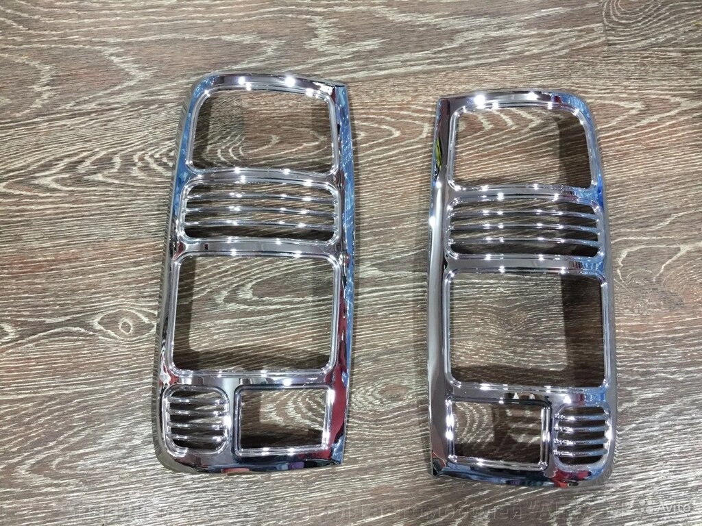 Хромированные накладки решёточки на задние фонари для Land Cruiser 80 от компании Тюнинг и аксессуары для автомобилей "ALEX-M" - фото 1