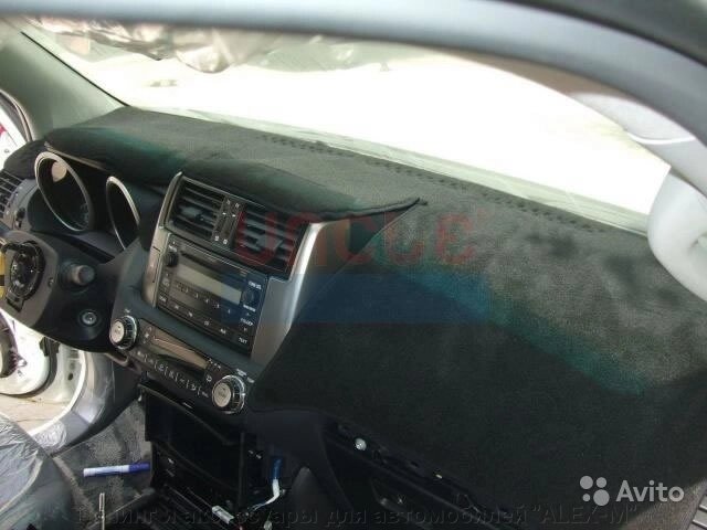 Коврик защитный на торпеду от солнца чёрный ворсовый для Toyota Prado 150 от компании Тюнинг и аксессуары для автомобилей "ALEX-M" - фото 1