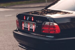 Хромированная накладка над номером крышки багажника для BMW E38