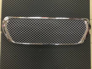 Решётка радиатора хромированная в стиле Bentley без эмблемы для Land Cruiser 200