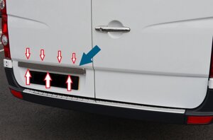 Накладка над номерным знаком крышки багажника из нерж. стали (Omsa Line) для Volkswagen Crafter 2006-