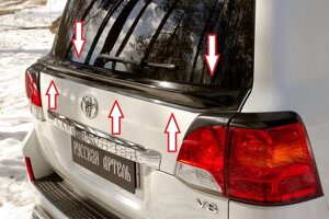 Спойлер задний под окрас под стекло средний из ABS пластика (Россия) для Toyota Land Cruiser 200 2012-2015