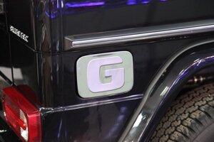 Хромированная накладка на люк бензобака для Mercedes G463