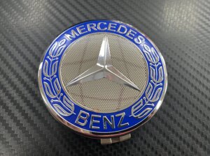 Заглушка в диск Mercedes штатная светло синяя 75 мм для Mercedes Benz
