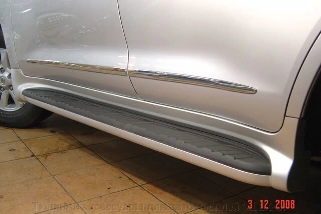 Пороги внешние серебро 141 пластиковые в стиле Lexus для Land Cruiser 200 - интернет магазин