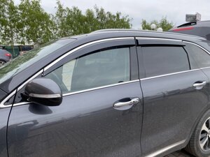 Дефлектора на окна тёмные с нержавеющим молдингом WIND для Kia Sorento Prime UM 2015-