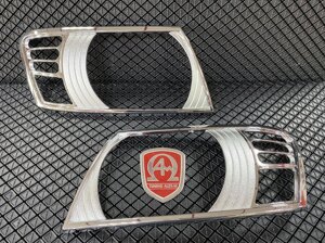 Хромированные накладки на передние фары (Wellstar, Тайвань) для Mitsubishi Pajero 3
