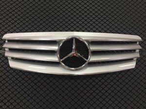 Решётка радиатора клубная серебро с эмблемой для Mercedes w 211 2002-2005