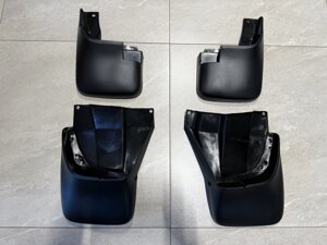 Брызговики передние + задние (Тайвань) новые для Honda CR-V 1997-2001