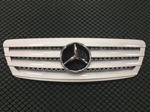 Решётка радиатора клубная серебро с эмблемой для Mercedes w220 2003-2005