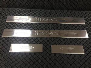 Накладки на внутрисалонные пороги с гравировкой для Nissan Qashqai 2007-2014
