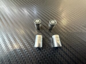 Колпачки на ниппели серебристые Mercedes-Benz