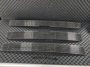 Вставки в решётку радиатора гриль полосы 3 части металл (Америка) для Chevrolet TrailBlazer 2006-2009